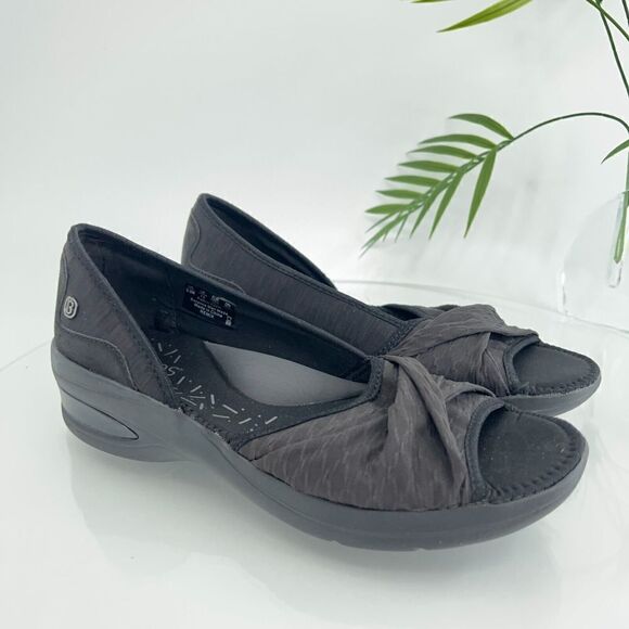 Bzees Women Remix Sandal Size 9.5 Wedge Heel Slip On Black Textile Casual Comfy - Picture 1 of 13